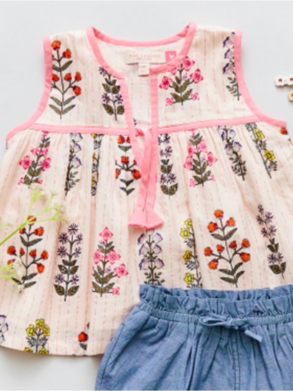 Pink Chicken Floral Tank Top in cream and Pink Euc size 5 girls